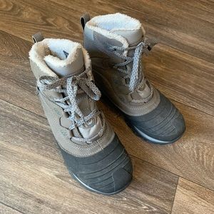 Merrell Waterproof /Snowshoes